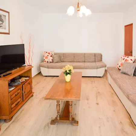 In - Istrien 17457 アパート *